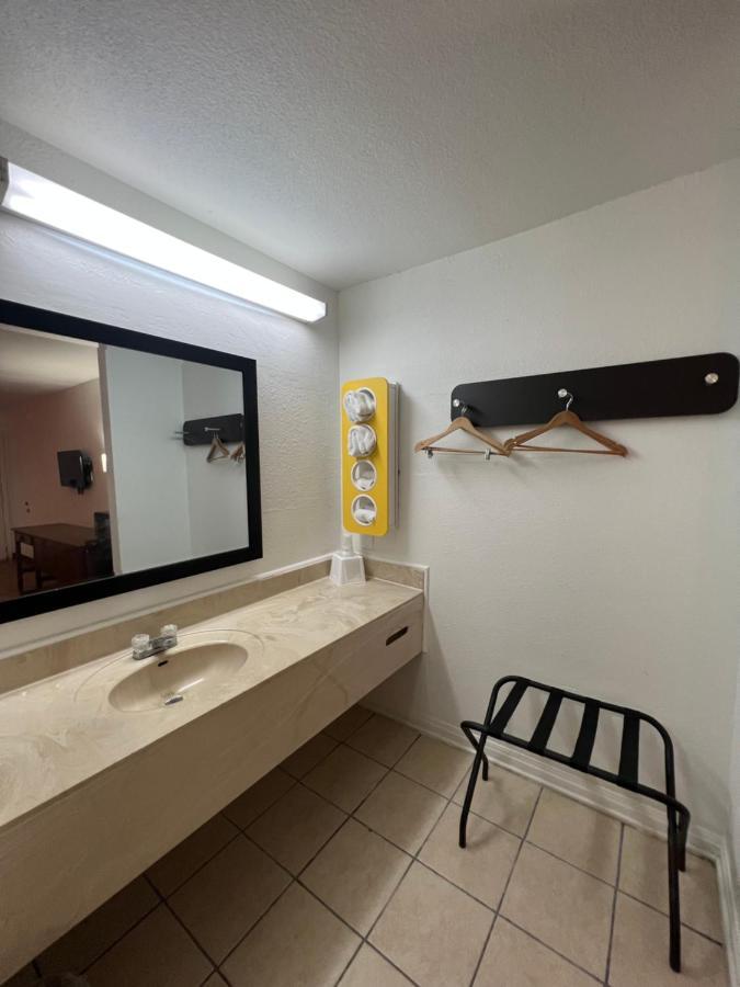 Motel 6 Lake Charles, La Dış mekan fotoğraf